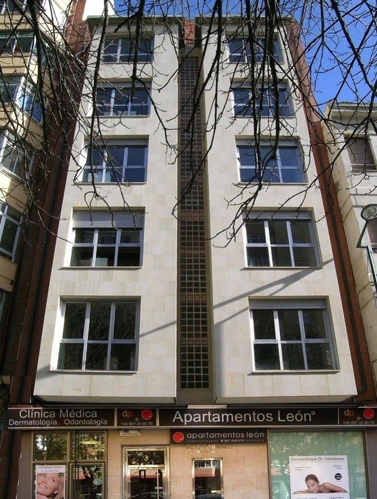 Apartamentos León Esterno foto